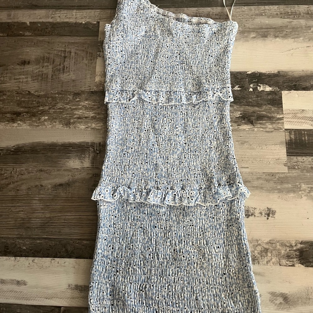 One-Shoulder Blue Ruffle Dress - Picture 4 of 6